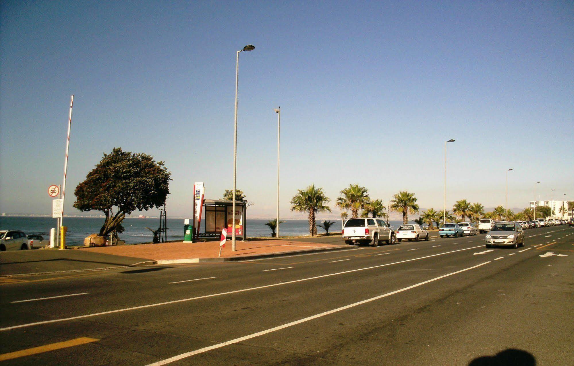 203 Mouille Grange Apartment Cape Town